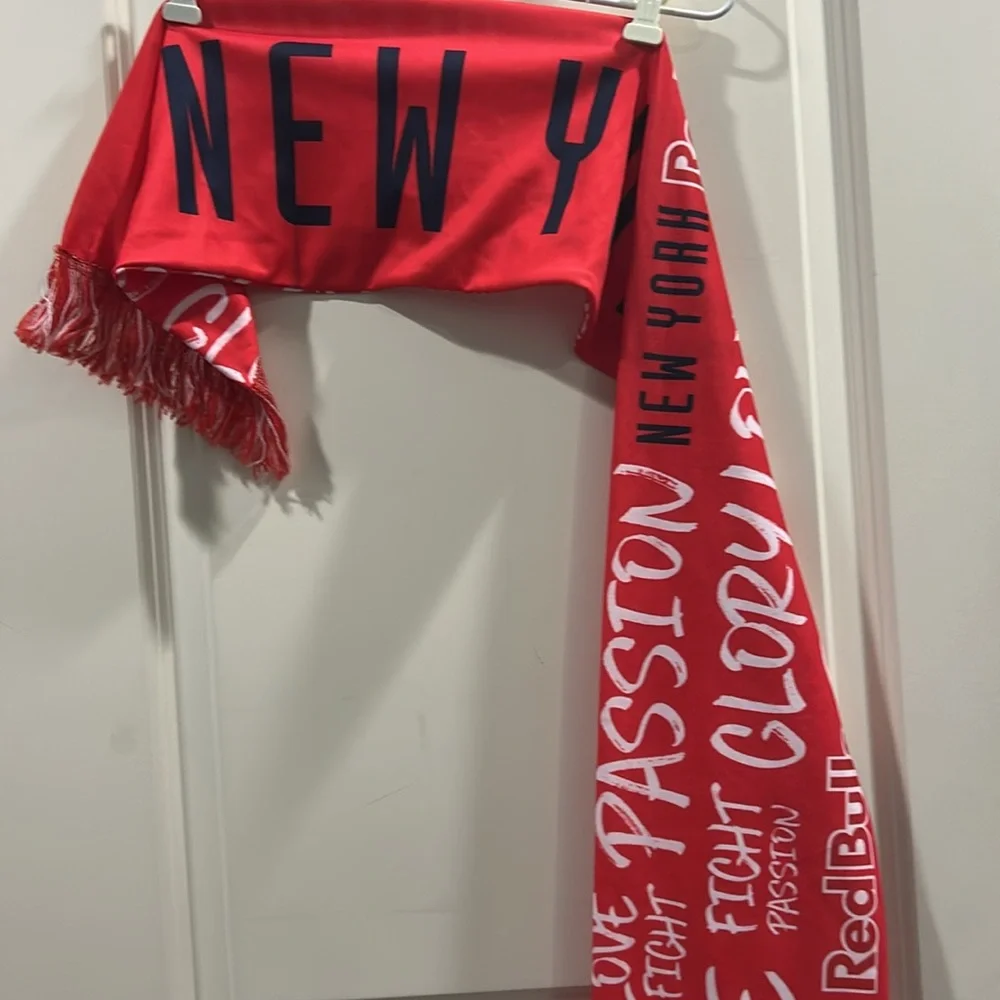 NWOT New York Red Bulls MLS double sided graphic soccer team scarf fringe hem